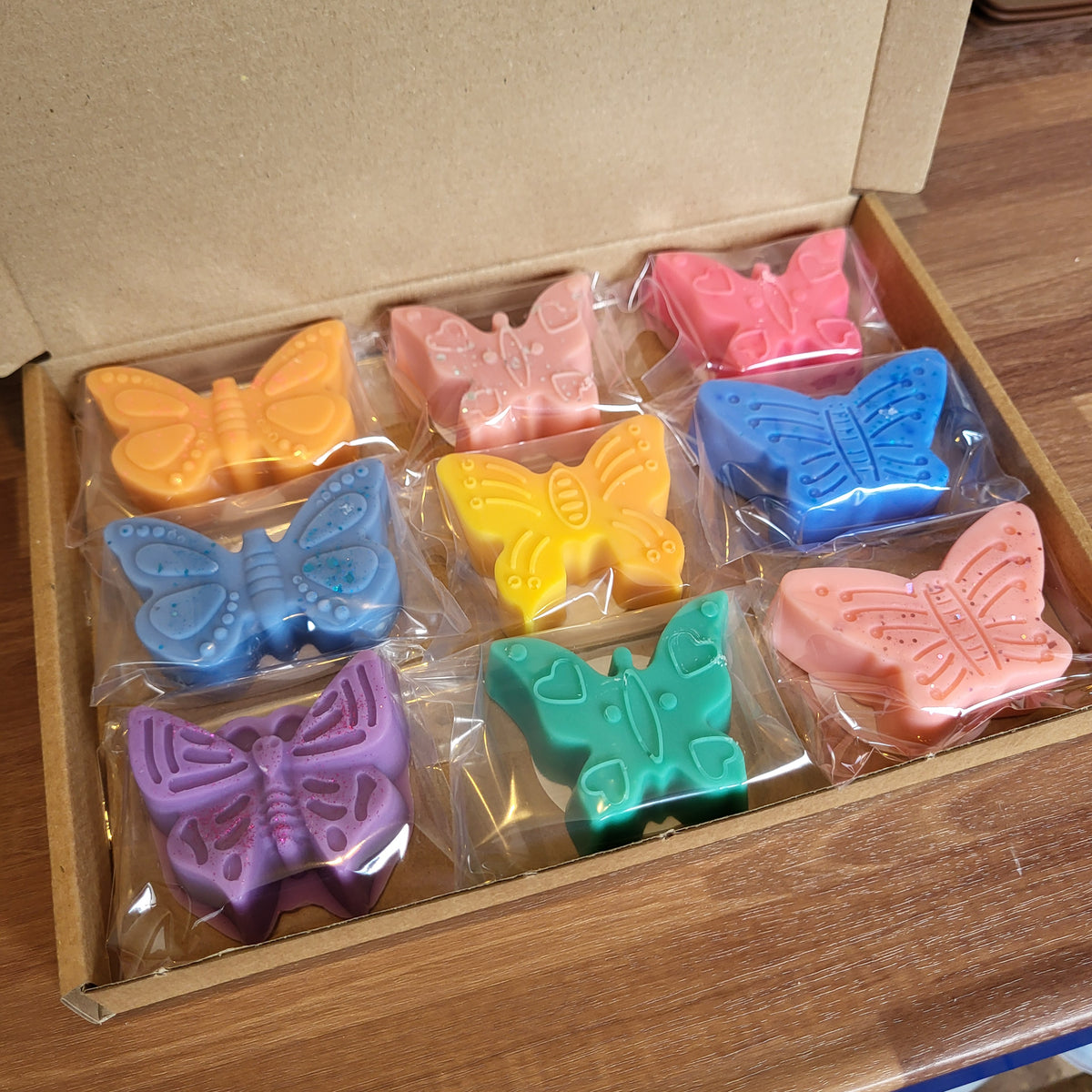 Nine Piece Spanish Cleaning Butterfly Box